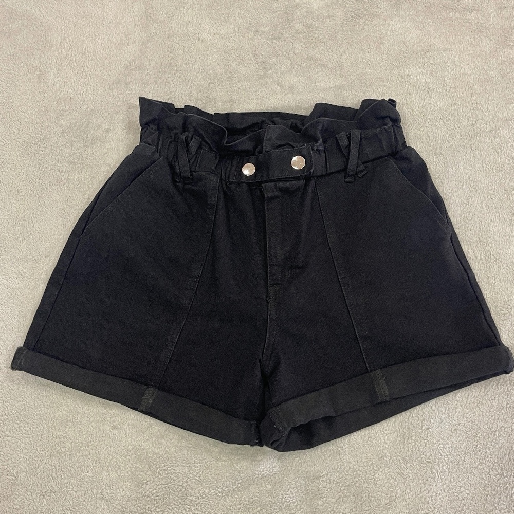 Women's Black Paper Bag Shorts Size Medium